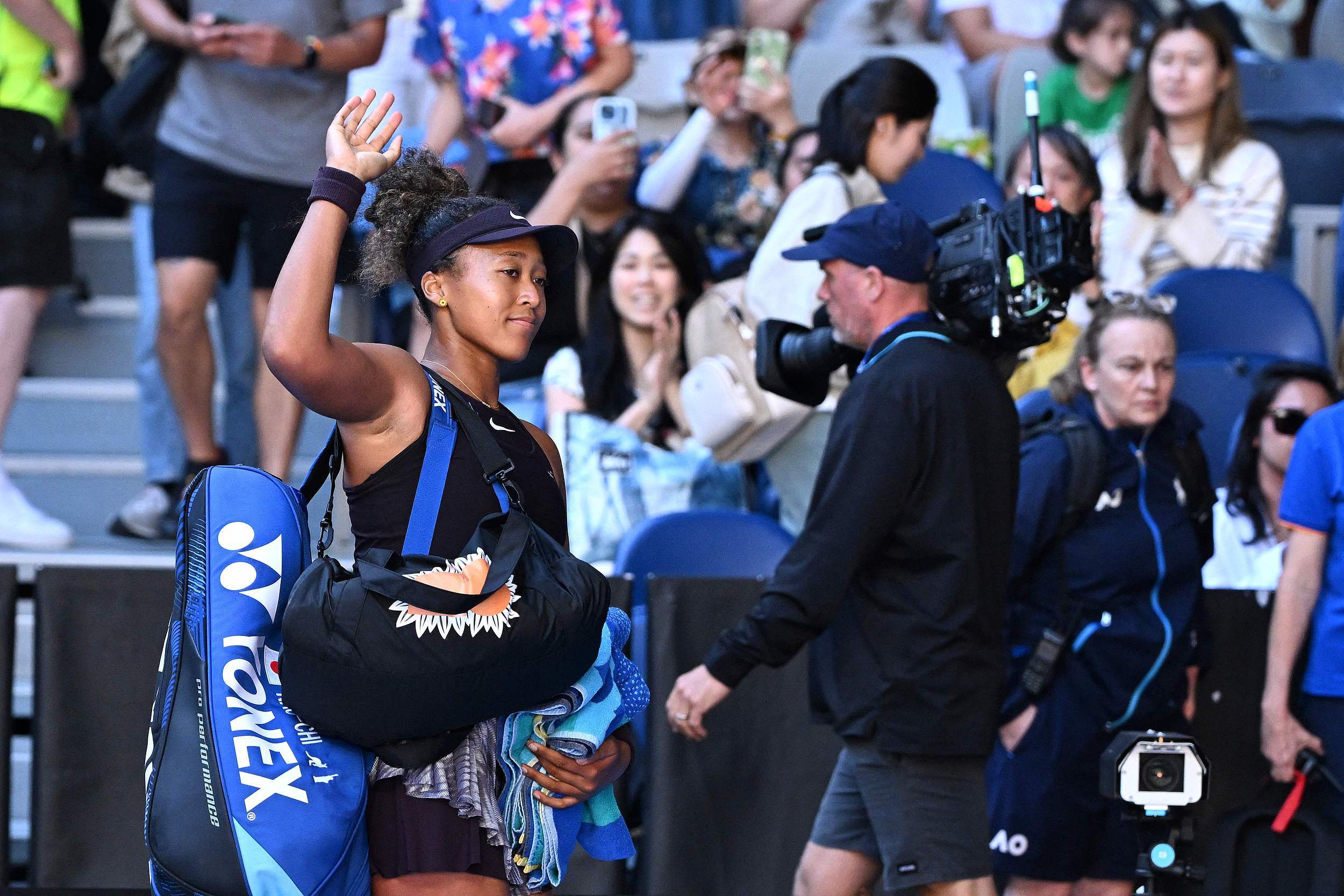 包含大坂直美伤愈复出，悬念迭起首场表现抢眼，热火球迷欢呼！的词条